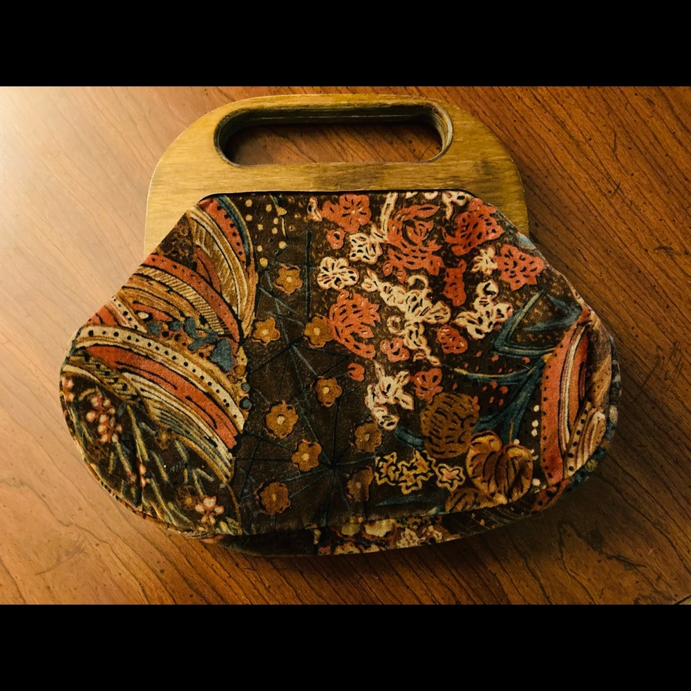 Vintage floral clutch